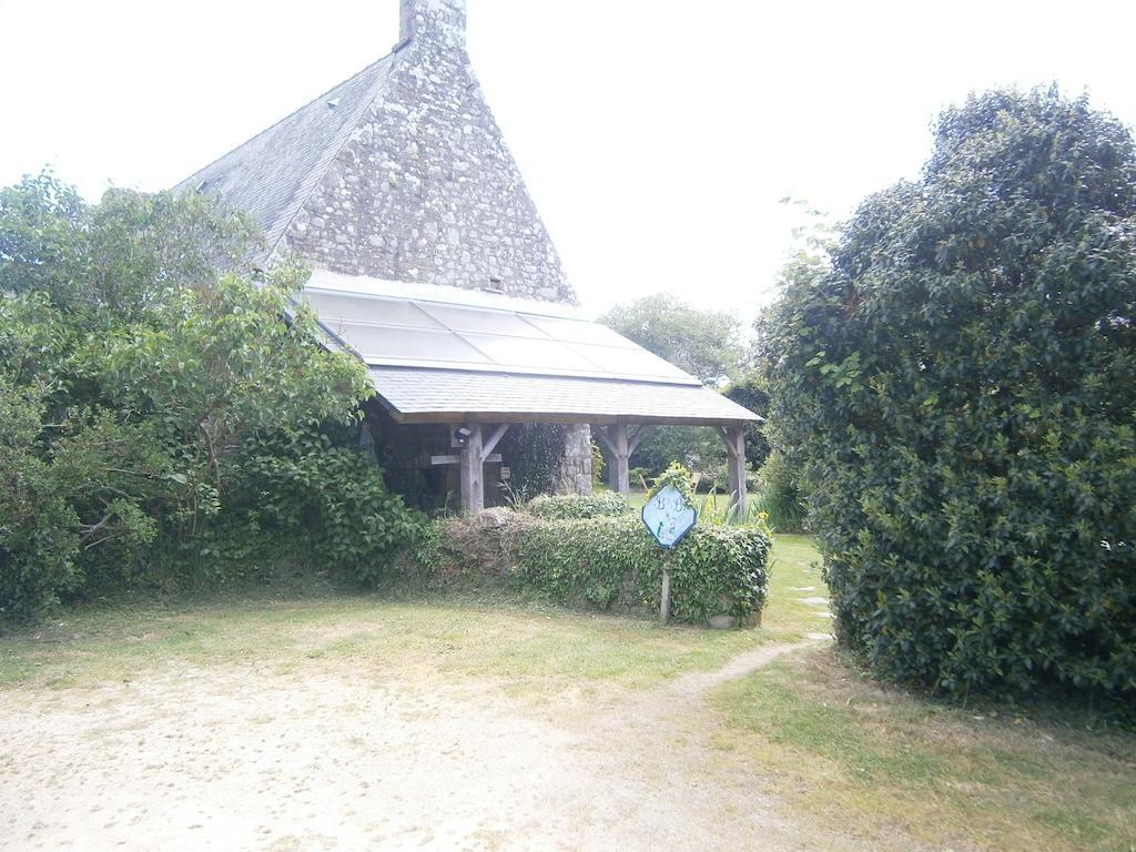 Les Chaumieres De Kerimel Bed & Breakfast Ploemel Bagian luar foto