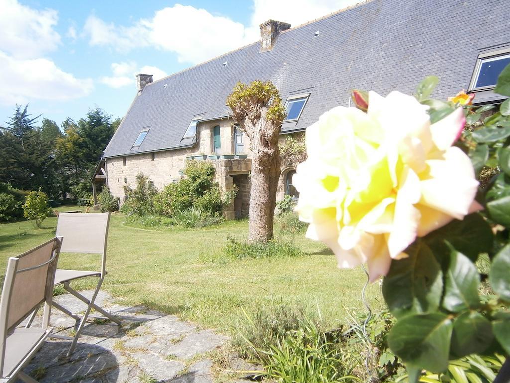 Les Chaumieres De Kerimel Bed & Breakfast Ploemel Bagian luar foto